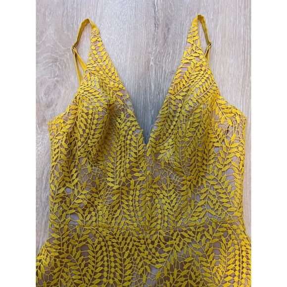 Dress the Population Piper Crochet Lace Canary Yellow Cocktail Dress Size XS - Picture 5 of 9